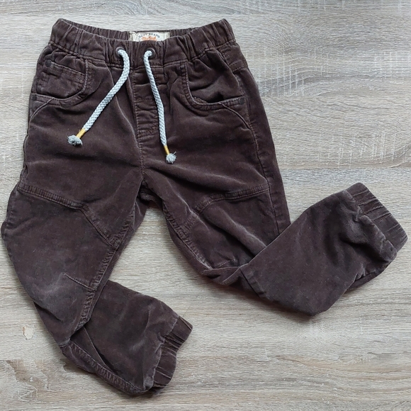 Next Direct like new lined corduroys 4-5 years - Picture 15 of 16